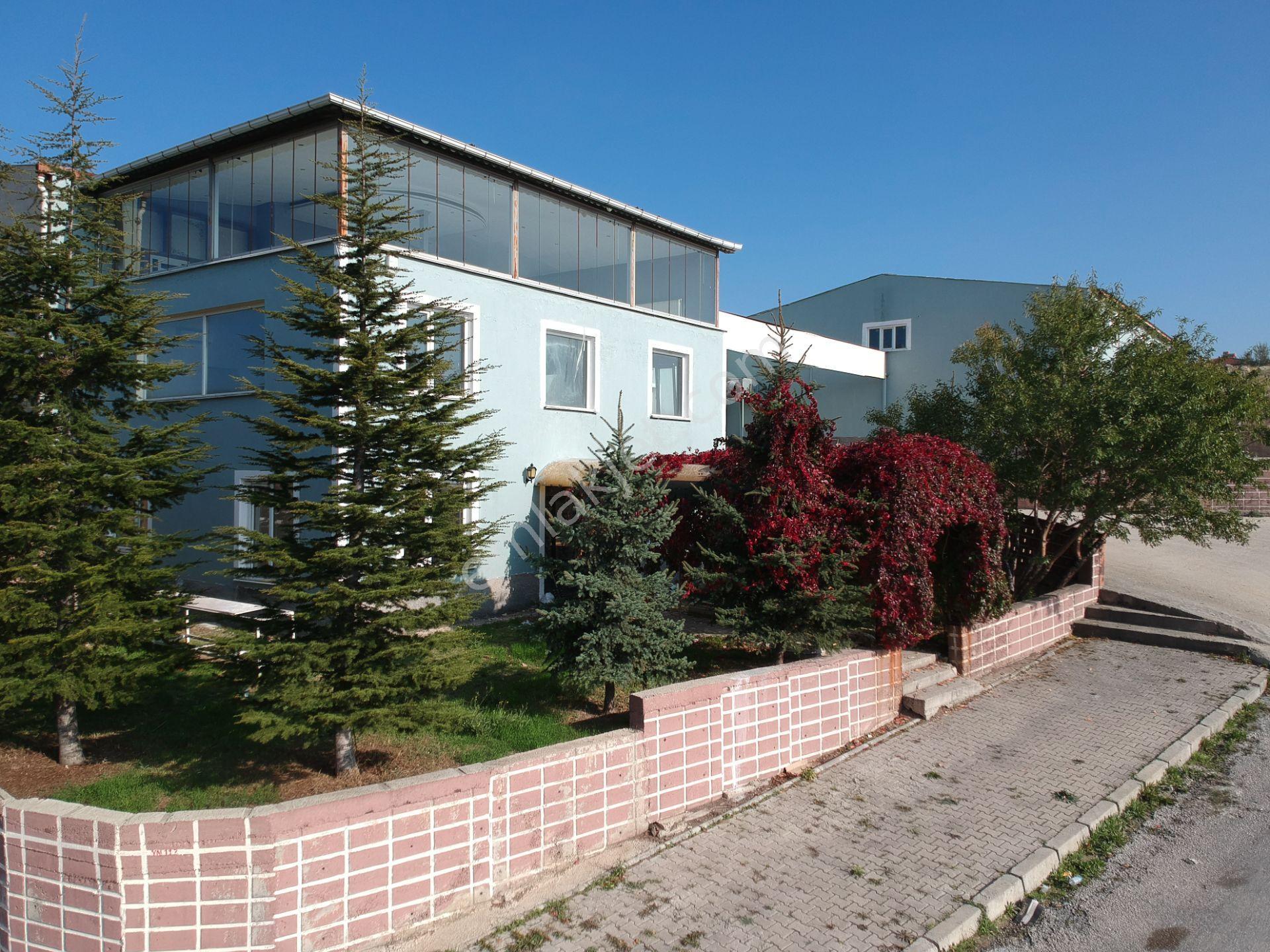 İlbey Emlaktan Şuhut Yolu Üzeri Çimento Fab Yakın Kiracılı - Görsel 16