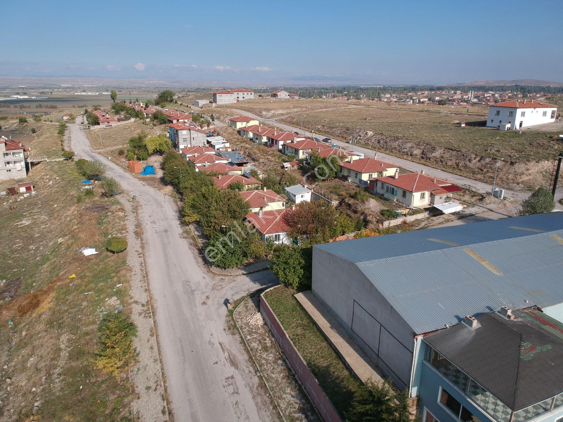 İlbey Emlaktan Şuhut Yolu Üzeri Çimento Fab Yakın Kiracılı - Görsel 12