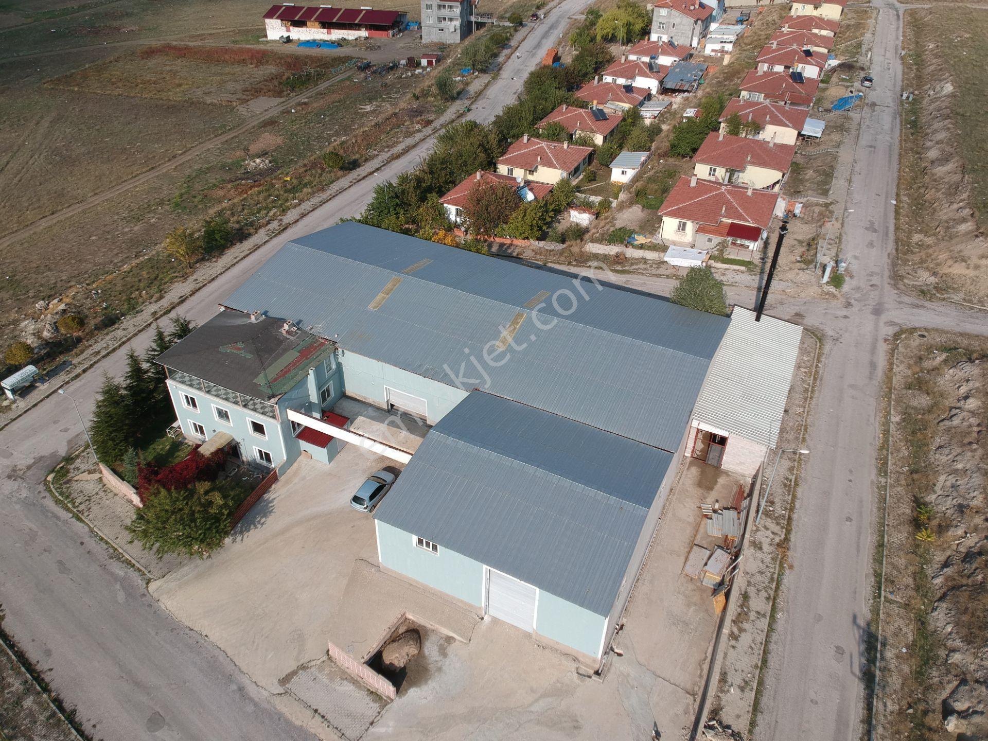 İlbey Emlaktan Şuhut Yolu Üzeri Çimento Fab Yakın Kiracılı - Görsel 7