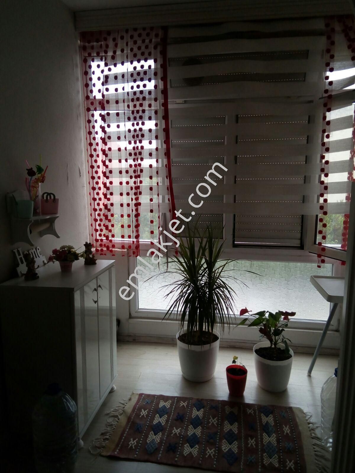 Akpınar Mahallesi Merkezi Metroya 100 Metre Kiralık Arakat Daire - Görsel 10