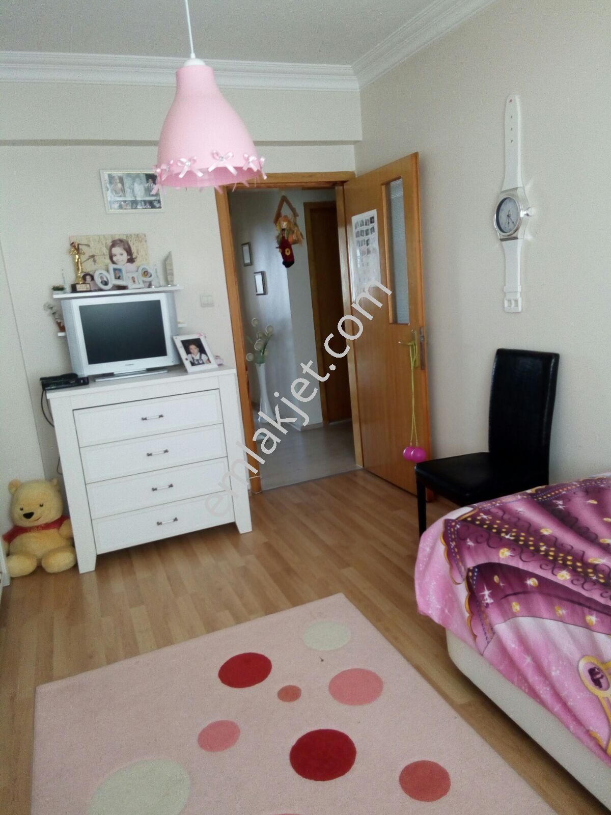 Akpınar Mahallesi Merkezi Metroya 100 Metre Kiralık Arakat Daire - Görsel 11