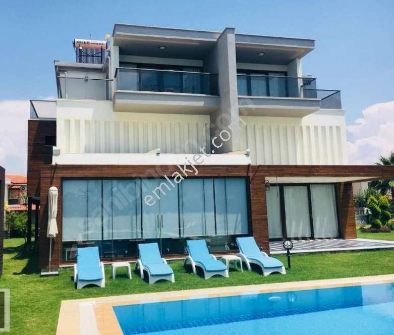 Emlakçıdan Aydın Kuşadası Güzelçamlı Mahallesi 4+1 Günlük Kiralık