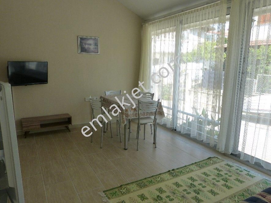 Emlakçıdan İzmir Karaburun Mordoğan Mahallesi 1+1 Kiralık Daire 300 TL