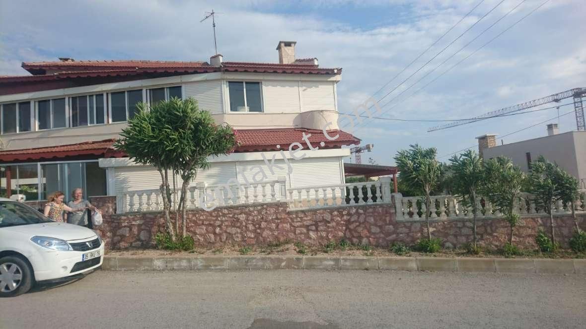 Emlakçıdan İzmir Çeşme Dalyan Mahallesi 3+1 Kiralık Daire 45.000 TL