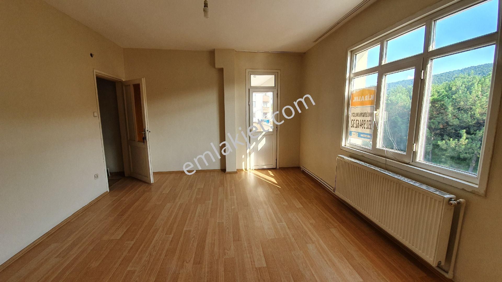 Tibet Den Ataşehir Ferhatpaşada 2+1 Arakat 110m2kiralık Daire - Görsel 3