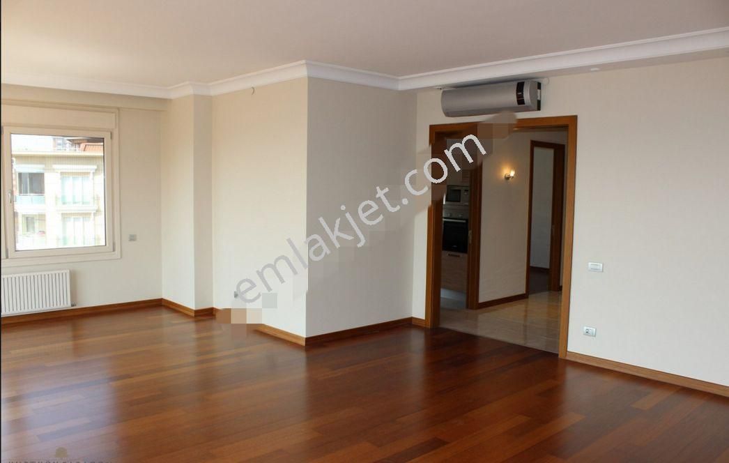 Emlakçıdan İstanbul Kadıköy Bostancı Mahallesi 4+1 Kiralık Daire 12.000