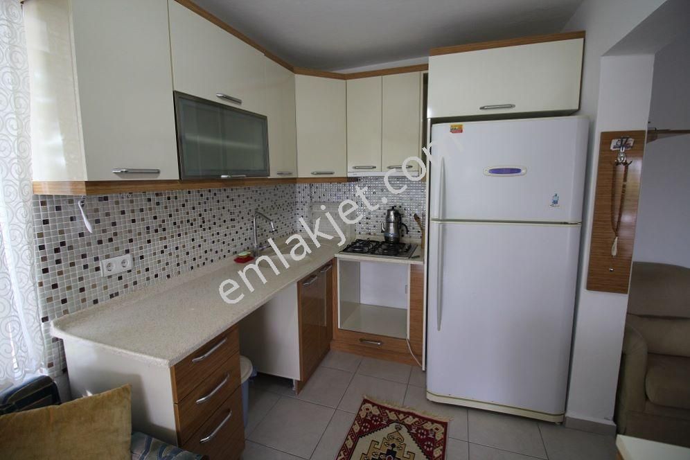 Emlakçıdan Edirne Keşan Mecidiye Köyü (Atatürk Mahallesi) 8+ Oda