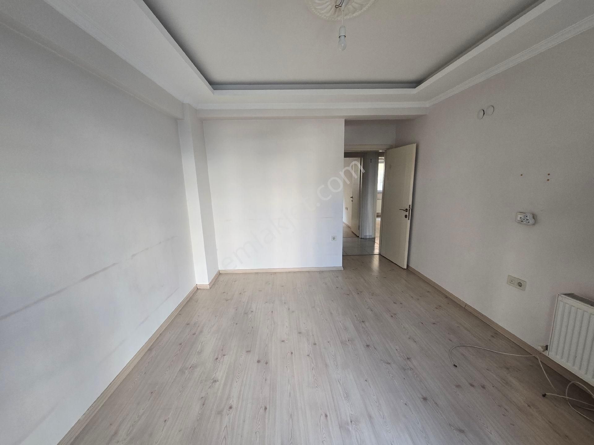 Çanakkale Han Emlak Otomotivden 2+1 Kiralık Daire 22500 Tl - Görsel 3