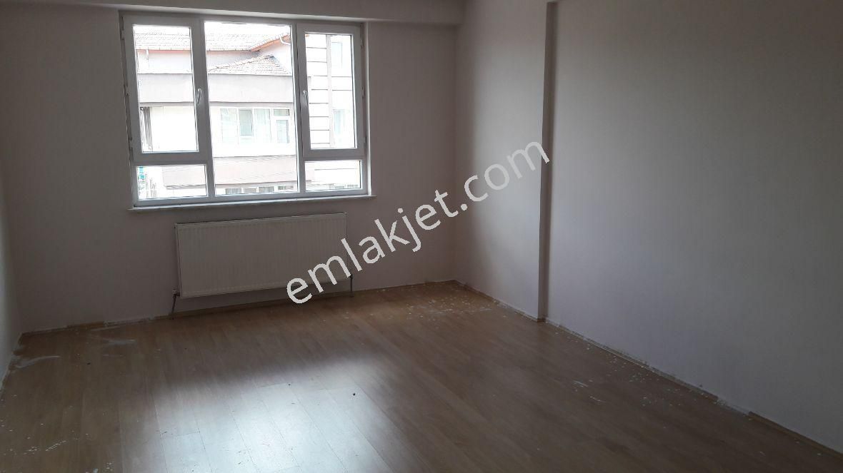 Emlakçıdan Konya Selçuklu Yazır Mahallesi 6+1 Kiralık Daire 1.500 TL