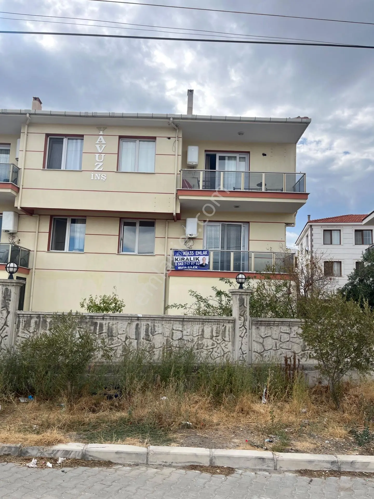 Foça Bağarasında Güzel Konuma Sahip Satılık 2+1 Fırsat Daire