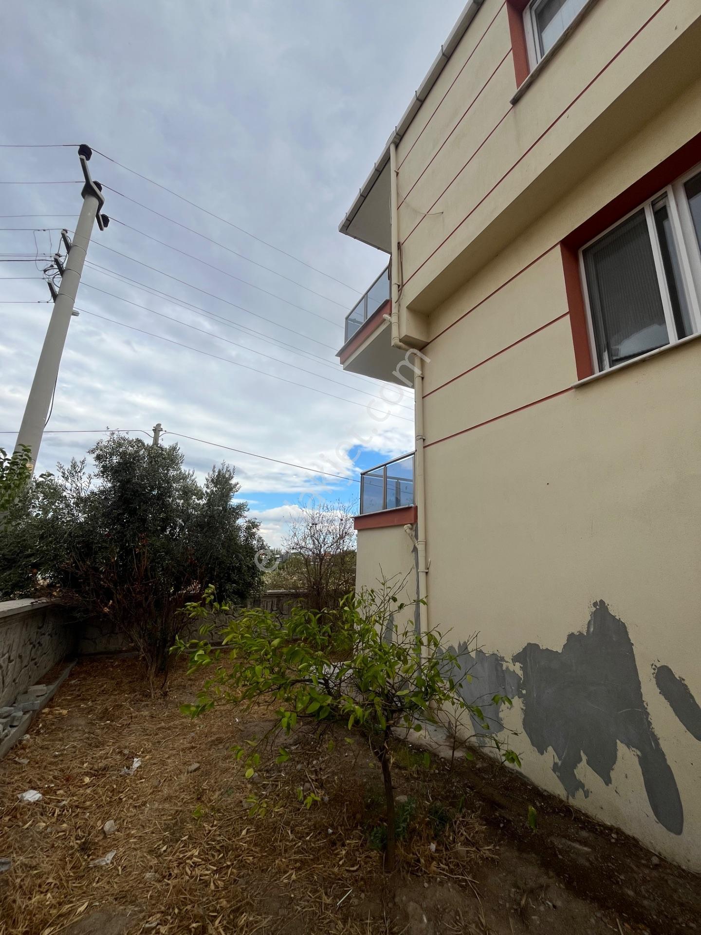 Foça Bağarasında Güzel Konuma Sahip Satılık 2+1 Fırsat Daire - Görsel 26