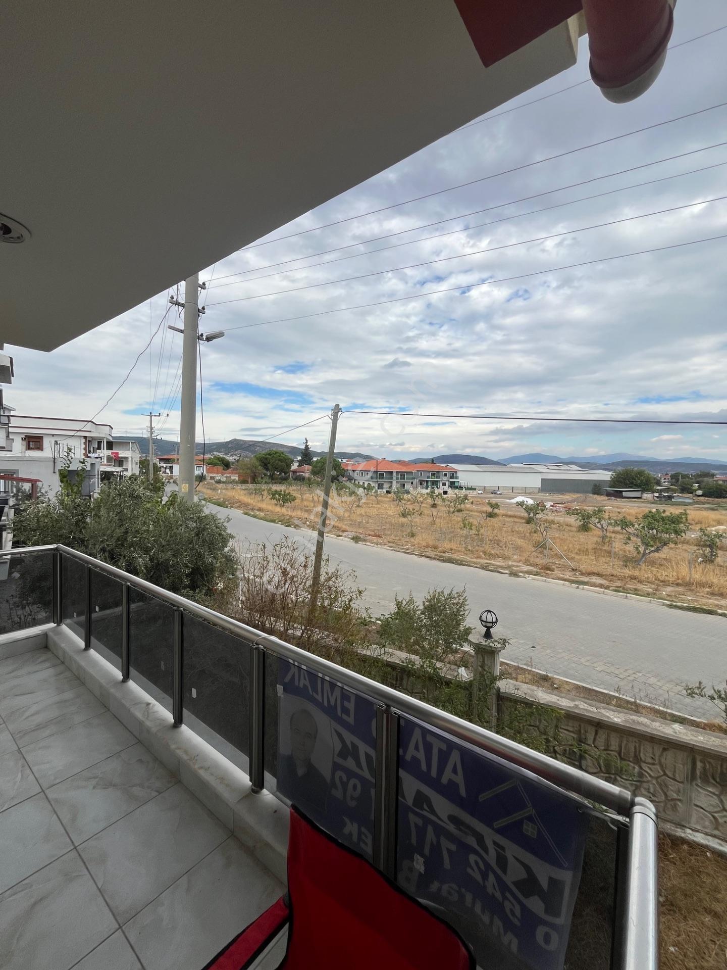 Foça Bağarasında Güzel Konuma Sahip Satılık 2+1 Fırsat Daire - Görsel 6