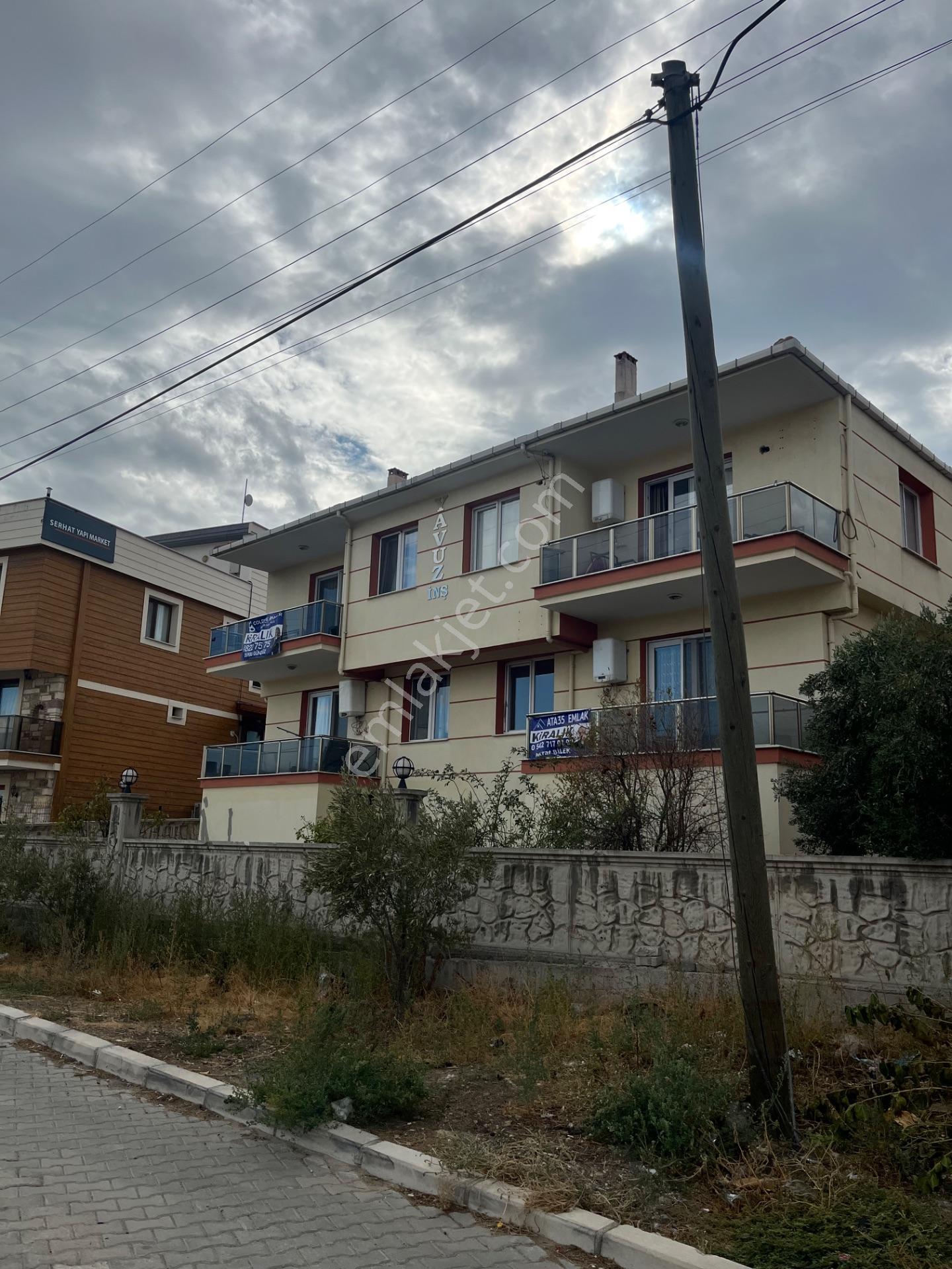 Foça Bağarasında Güzel Konuma Sahip Satılık 2+1 Fırsat Daire - Görsel 3