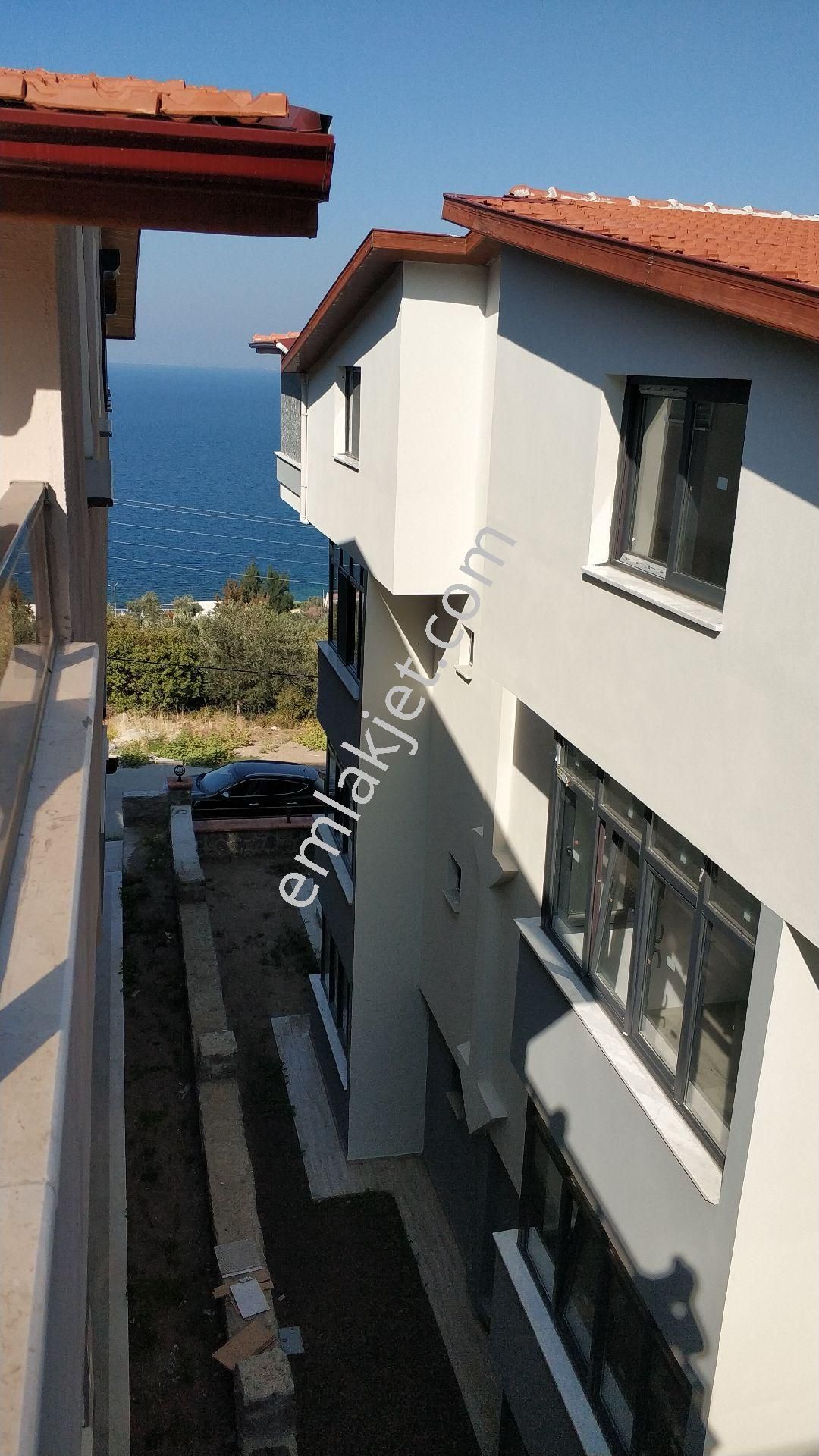 Emlakçıdan İzmir Dikili Gazipaşa Mahallesi 3+1 Satılık Daire 650.000 TL