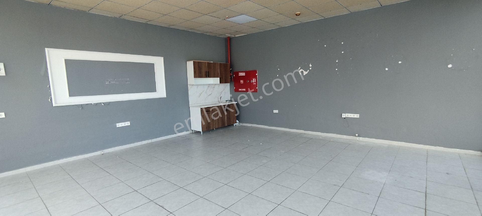 Kosova Mahallesinde Satılık 44m Köşe Dükkan - Görsel 23
