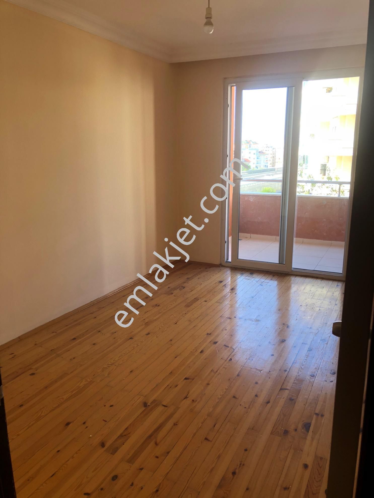 Emlakçıdan Antalya Alanya Fığla Mahallesi 3+1 Kiralık Daire 1.700 TL