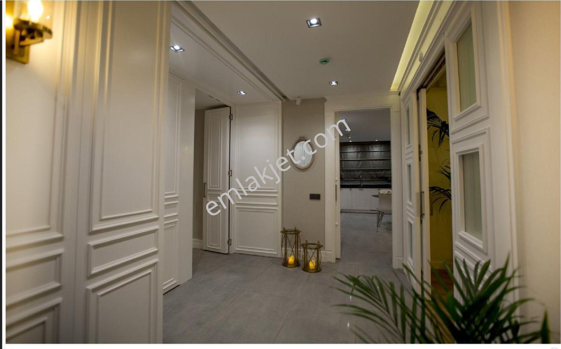 Emlakçıdan Mersin Mezitli Akdeniz Mahallesi 5+1 Satılık Daire 750.000