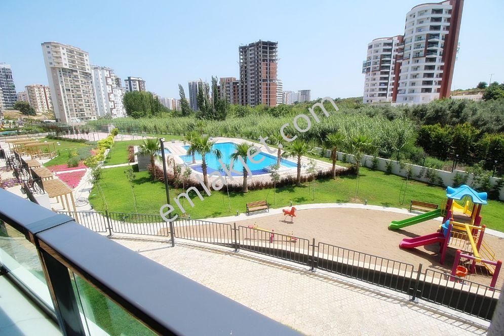 Emlakçıdan Mersin Yenişehir Çiftlikköy Mahallesi 2+1 Kiralık Daire 1.