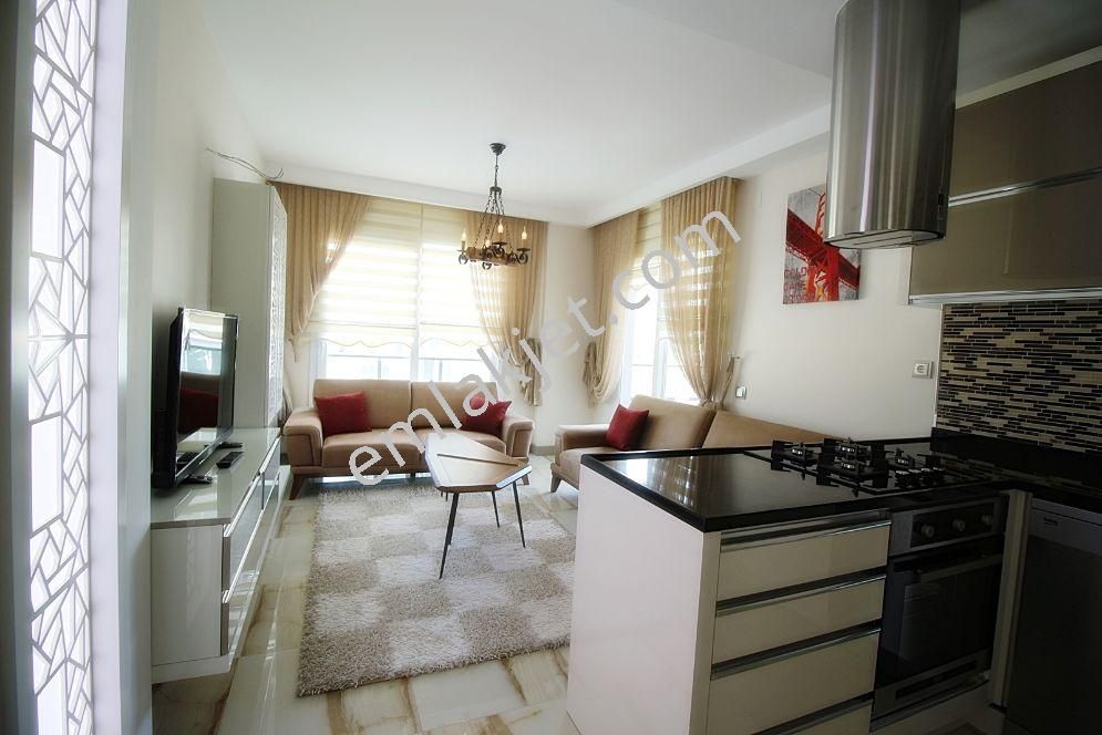 Emlakçıdan Mersin Yenişehir Çiftlikköy Mahallesi 2+1 Kiralık Daire 1.