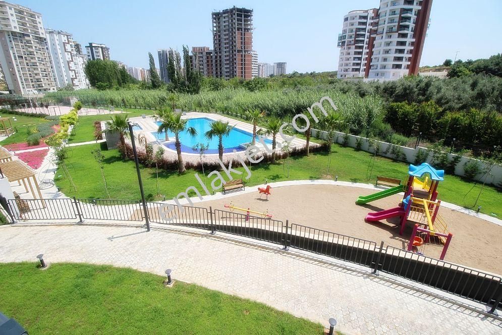 Emlakçıdan Mersin Yenişehir Çiftlikköy Mahallesi 2+1 Kiralık Daire 1.