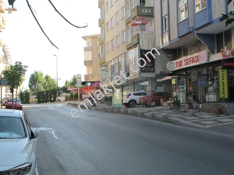 Emlakcidan Istanbul Umraniye Ataturk Mahallesi 1 Oda Kiralik Ofis 1 550 Tl 7854092