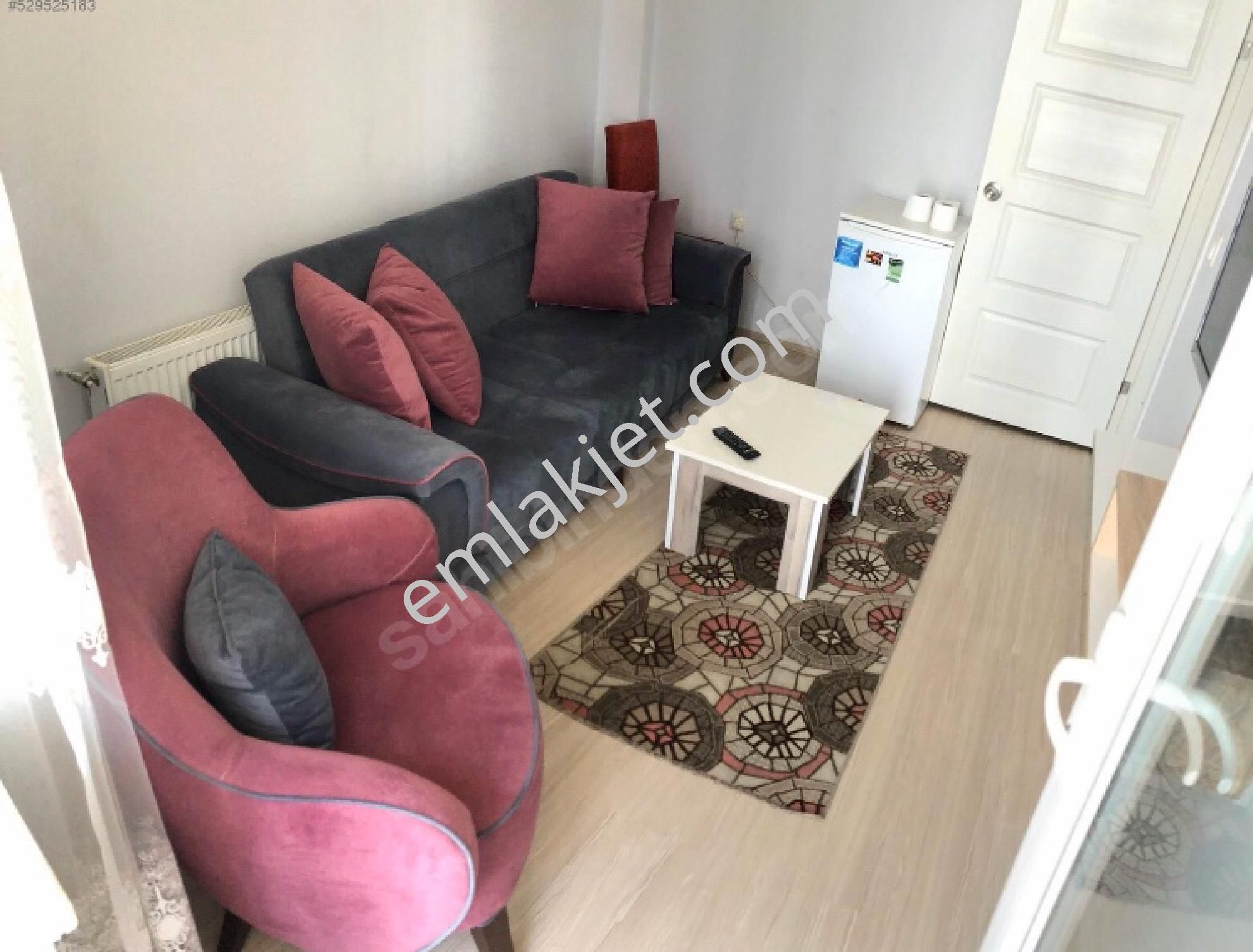 Emlakçıdan Antalya Kepez Özgürlük Mahallesi 1+1 Günlük Kiralık Daire 50