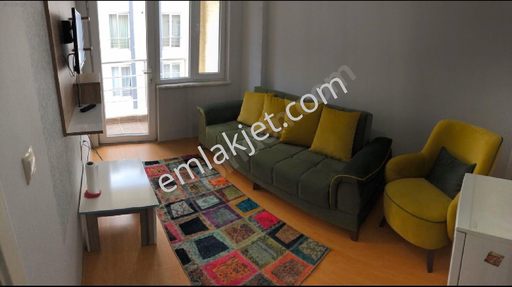 Emlakçıdan Antalya Kepez Özgürlük Mahallesi 1+1 Günlük Kiralık Daire 50