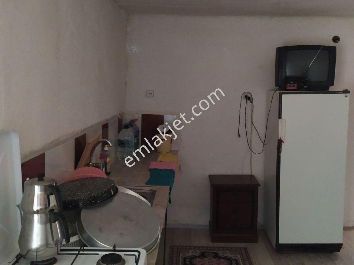 Emlakçıdan Ankara Mamak Kıbrısköy Mahallesi 2+1 Satılık Köy Evi 185.000