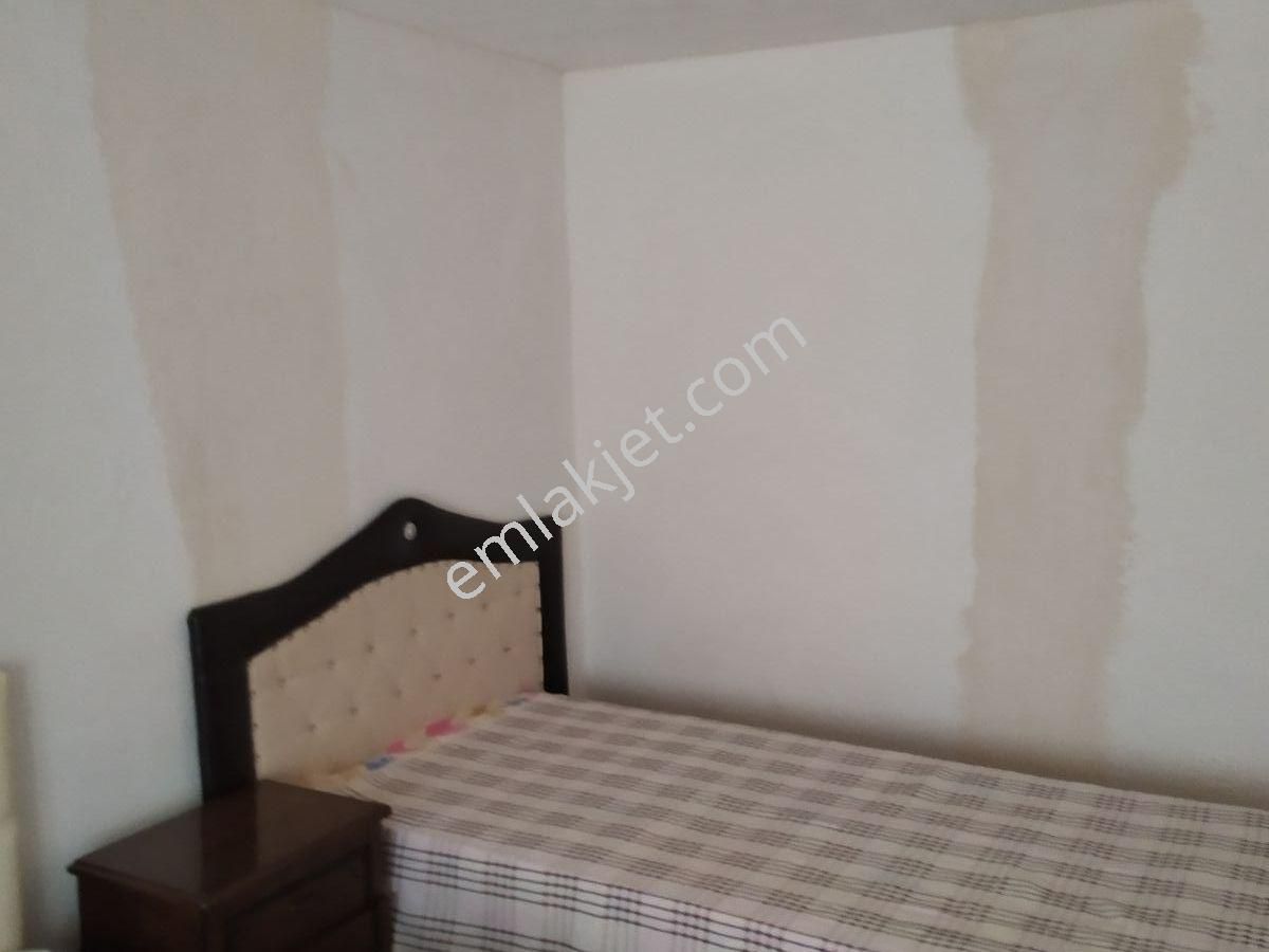 Emlakçıdan Ankara Mamak Kıbrısköy Mahallesi 2+1 Satılık Köy Evi 185.000
