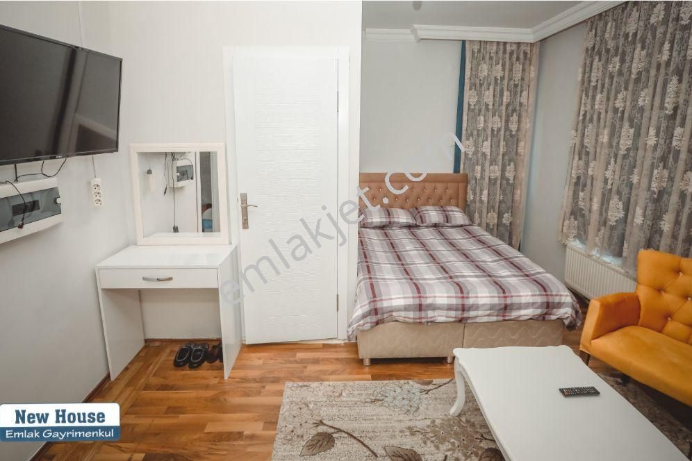 Emlakçıdan Ankara Keçiören Aşağı Eğlence Mahallesi 1 Oda Günlük Kiralık