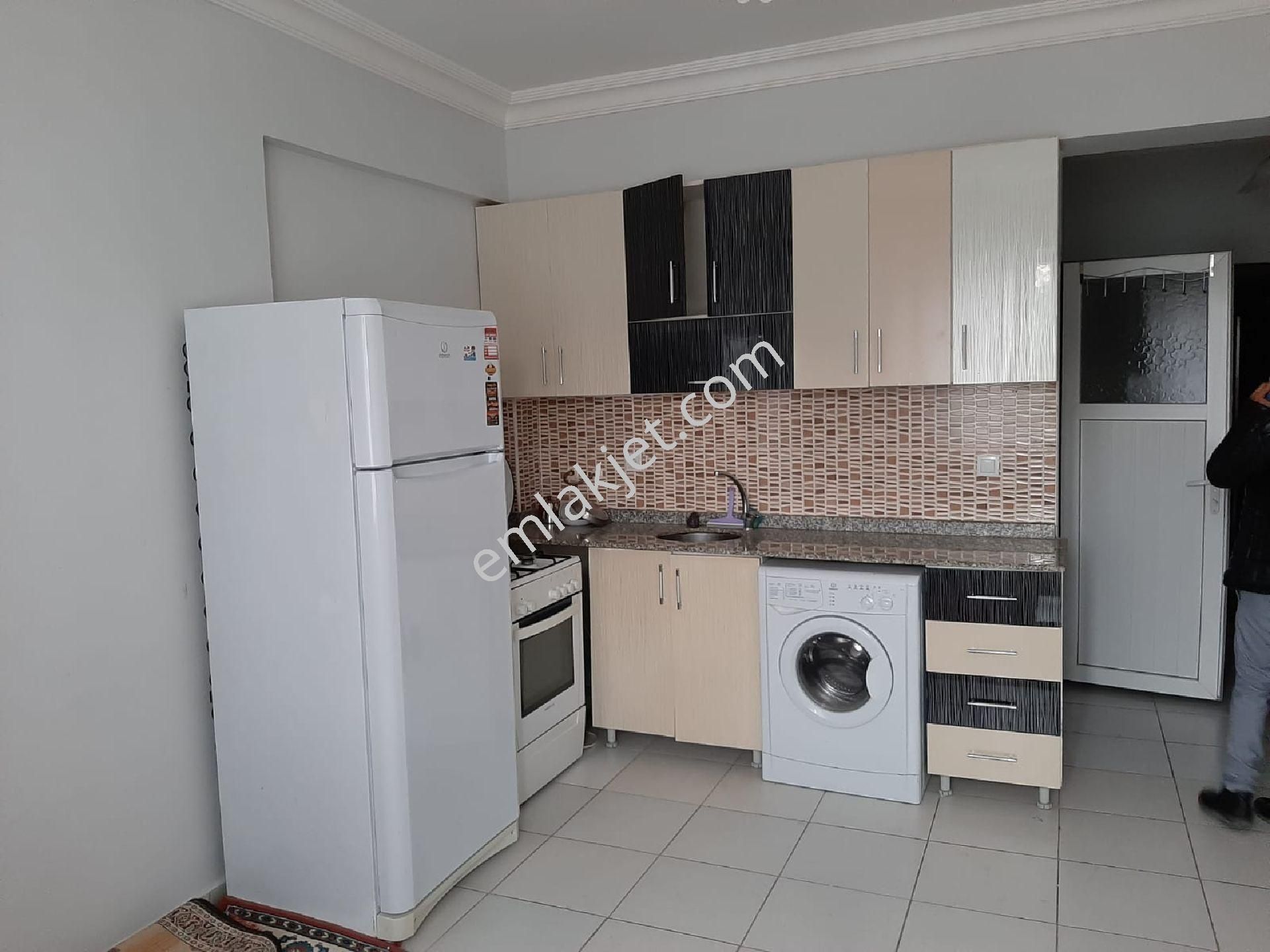 Emlakçıdan Kilis Kilis Merkez Ekrem Çetin Mahallesi 1+1 Satılık Daire