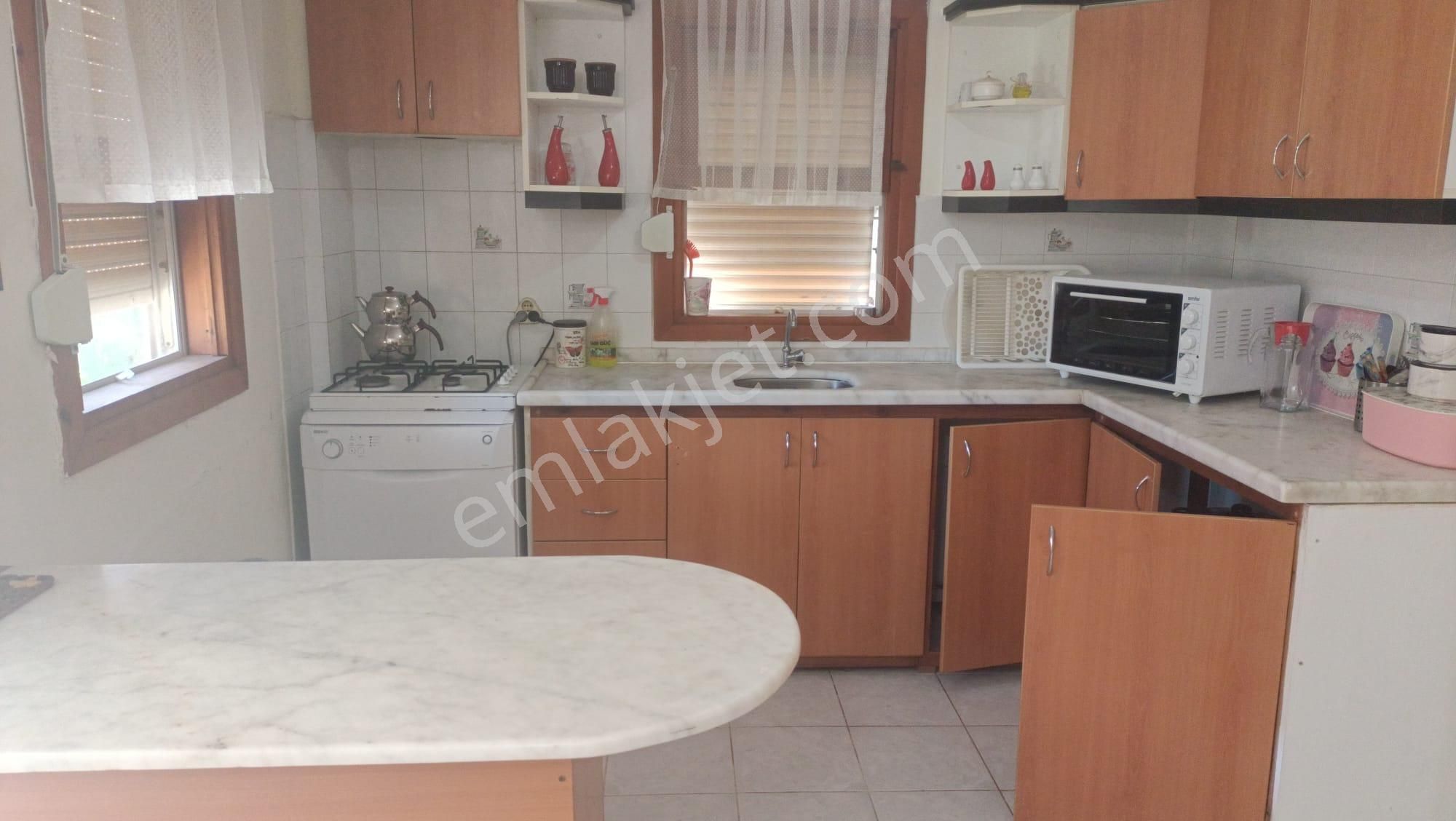 Çeşme Dalyan Ladin Koyuna Yakın Yıllık Kiralık Villa - Görsel 11