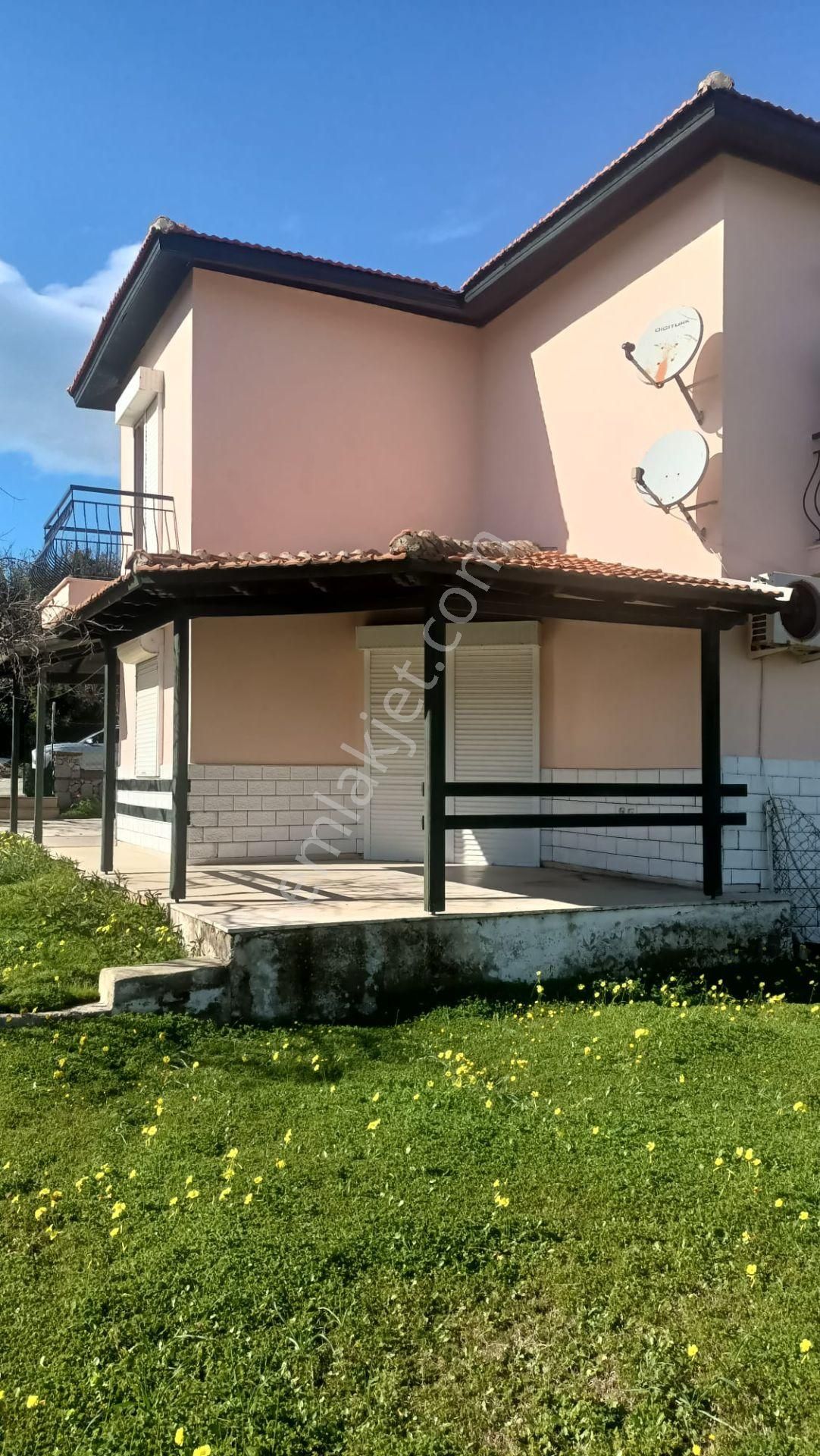 Çeşme Dalyan Ladin Koyuna Yakın Yıllık Kiralık Villa - Görsel 6