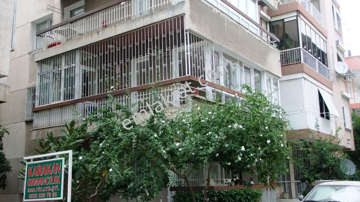 Emlakçıdan İzmir Karşıyaka Aksoy Mahallesi 2+1 Kiralık Daire 1.500 TL