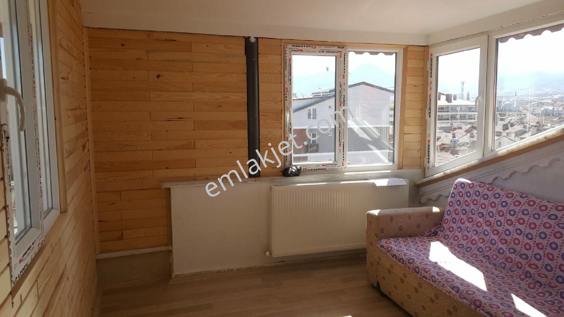 Emlakçıdan Isparta Isparta Merkez Fatih Mahallesi 2+1 Kiralık Daire 750