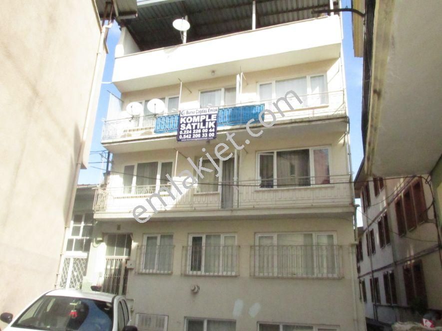 Emlakçıdan Bursa Osmangazi Hamzabey Mahallesi 5+2 Satılık Müstakil 360.