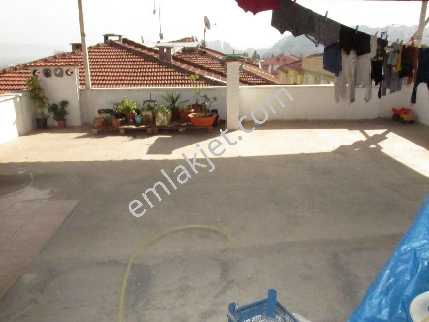 Emlakçıdan Bursa Osmangazi Hamzabey Mahallesi 5+2 Satılık Müstakil 360.