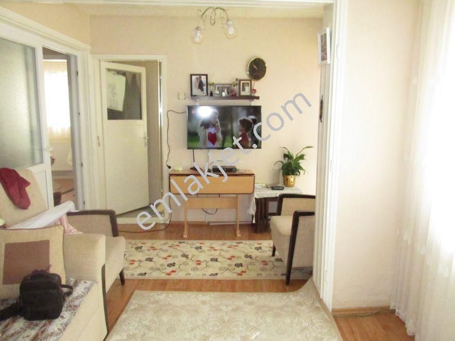 Emlakçıdan Bursa Osmangazi Hamzabey Mahallesi 5+2 Satılık Müstakil 360.