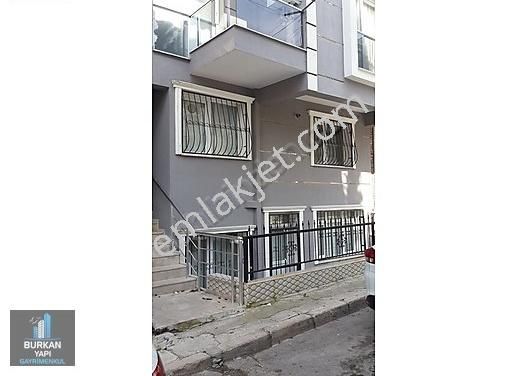 Emlakcidan Izmir Buca Ataturk Mahallesi 2 1 Kiralik Daire 1 200 Tl 8101865