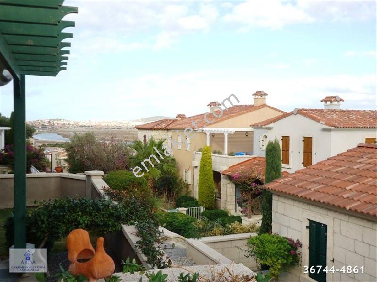 Emlakçıdan İzmir Çeşme Alaçatı Mahallesi 1+1 Kiralık Daire 25.000 TL