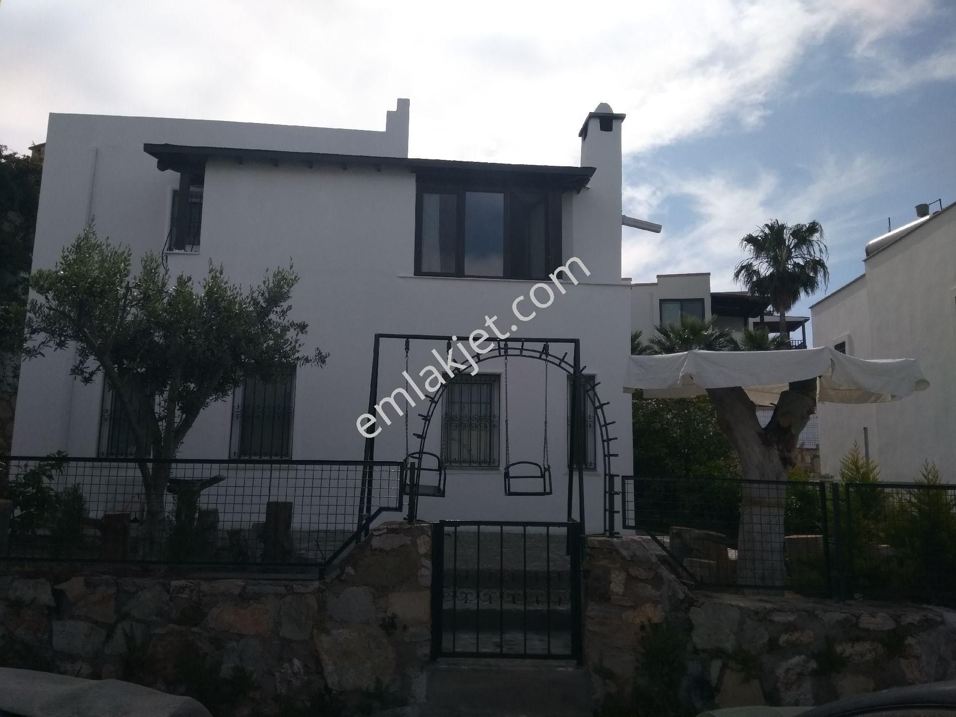 Sahibinden Muğla Bodrum Eskiçeşme Mahallesi 4+1 Satılık Müstakil 2.450.