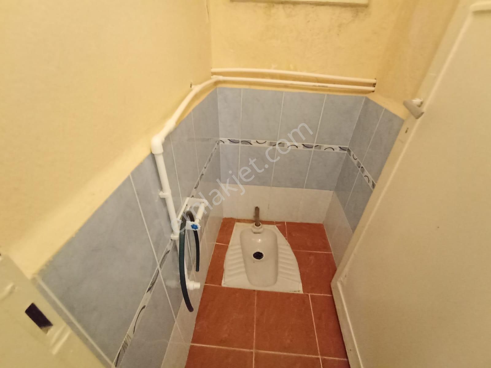 Karabağlar Emrez Mh 2+1 80 M2 Giriş Kat Emekli Bay Bayana Uyğun Kiralık Ev - Görsel 3