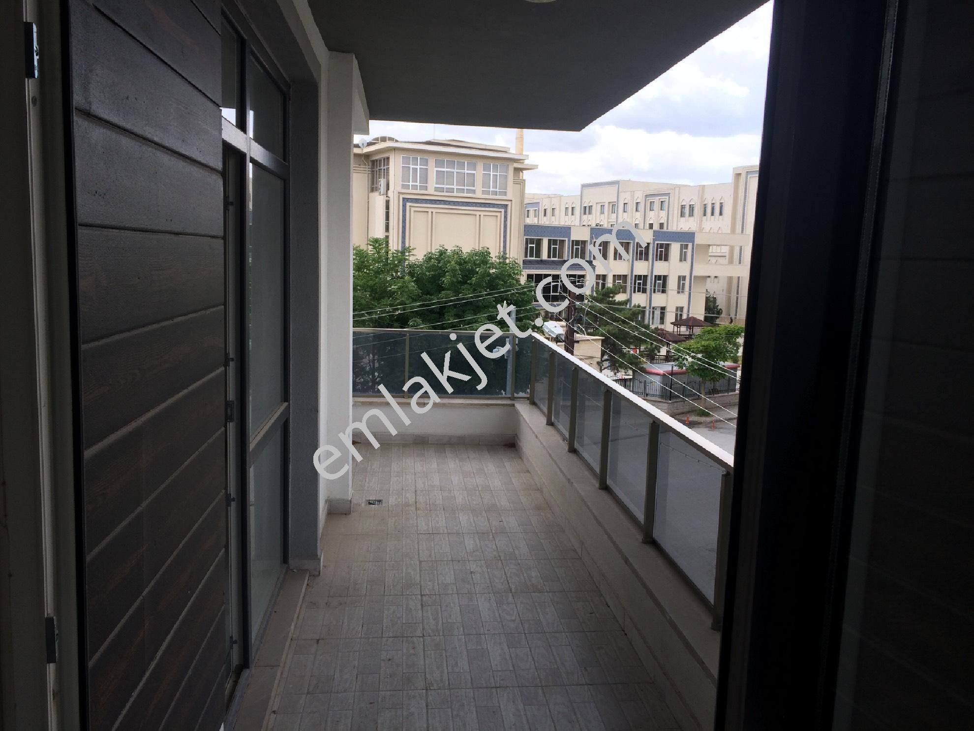 Meram Yeniyol Eğitimfakültesiarkasında Dubleks Daire - Görsel 15