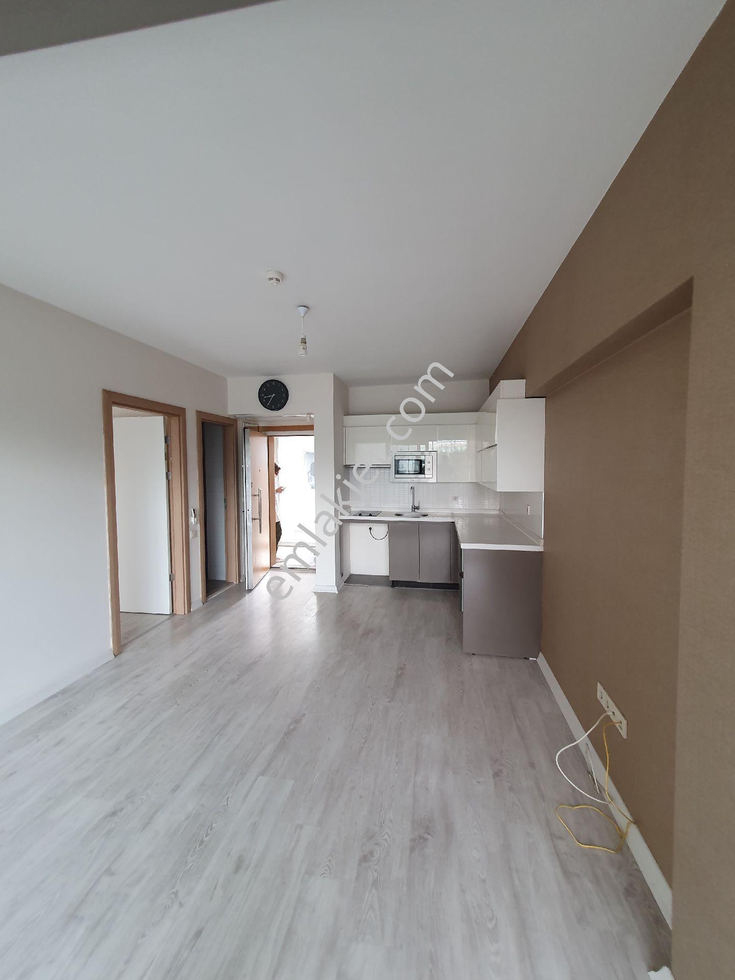 Bornova Myvia 414 De 1+1 Geniş Kiralık Daire