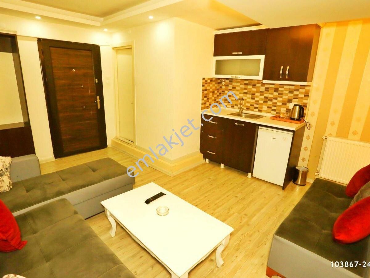 Emlakçıdan İstanbul Zeytinburnu Seyitnizam Mahallesi 1+1 Günlük Kiralık