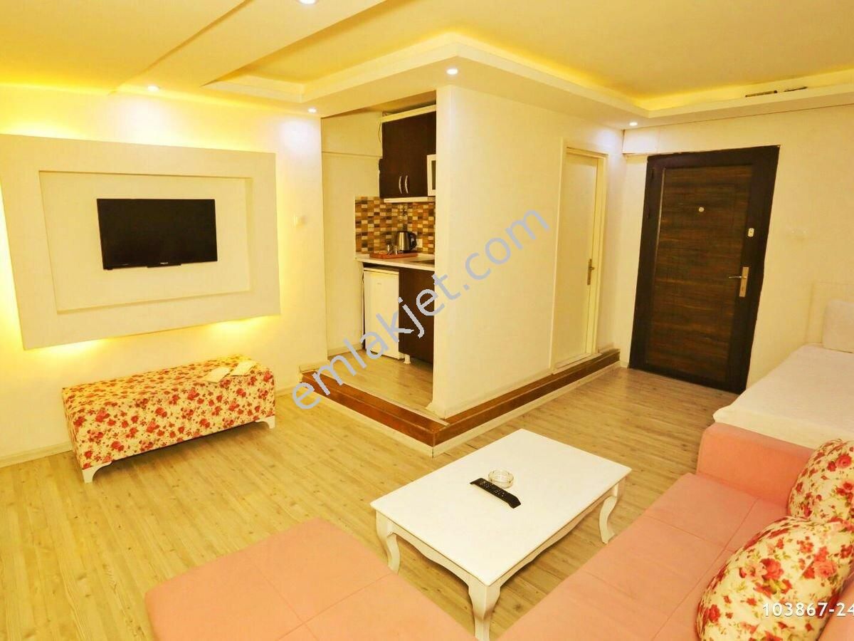 Emlakçıdan İstanbul Zeytinburnu Seyitnizam Mahallesi 1+1 Günlük Kiralık