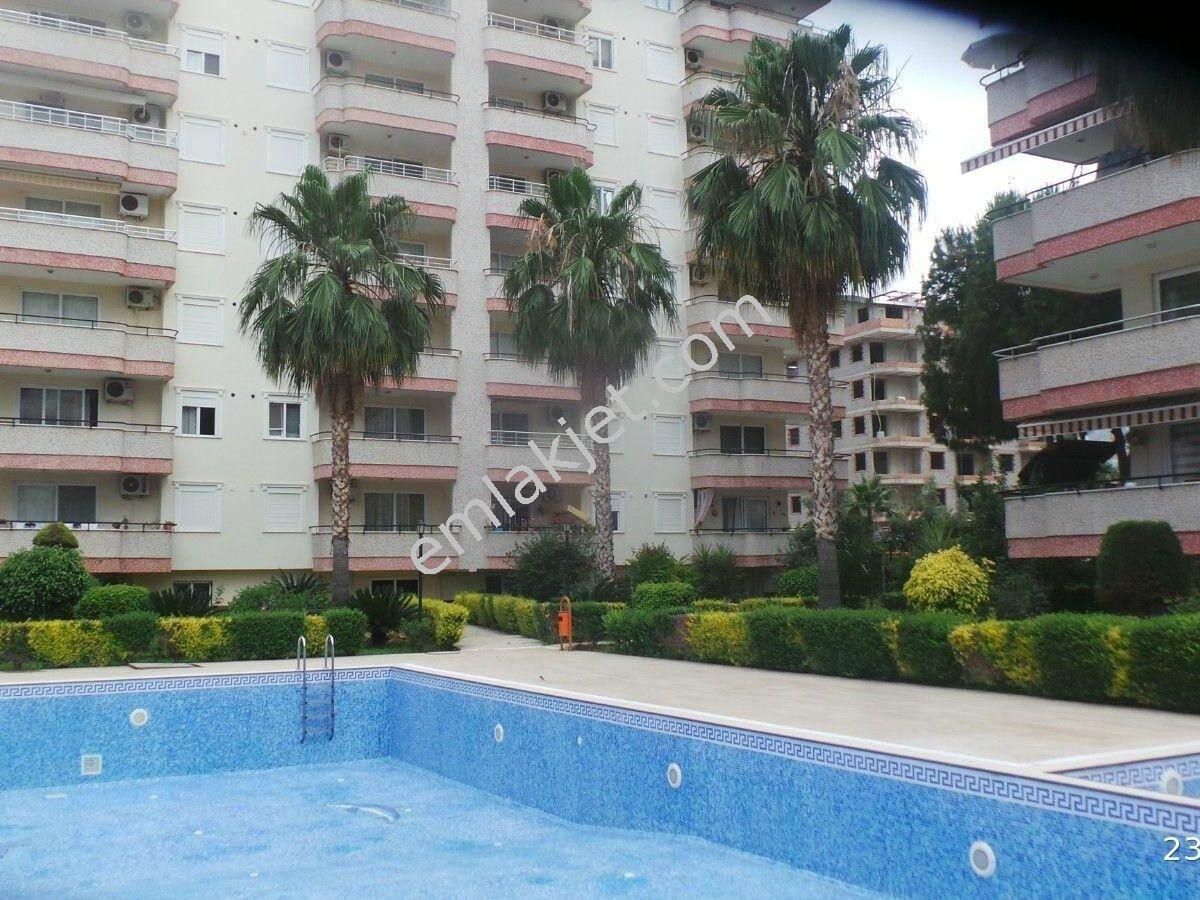 Emlakçıdan Antalya Alanya Mahmutlar Mahallesi 2+1 Kiralık Daire 2.000