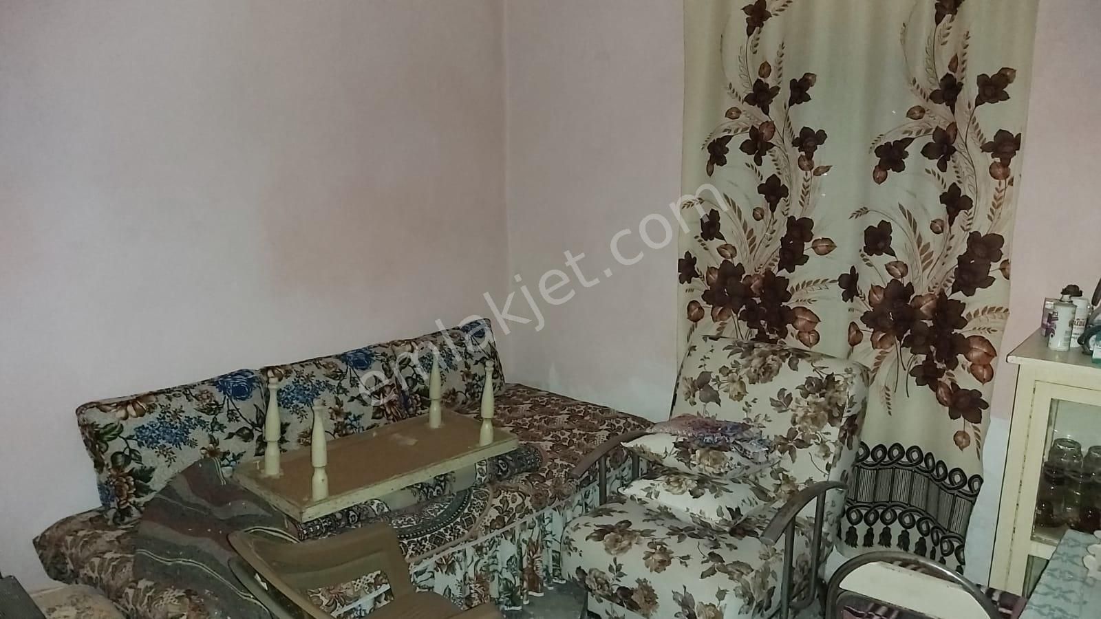 Emlakçıdan Aydın Söke Doğanbey Mahallesi 4+2 Satılık Müstakil 495.000