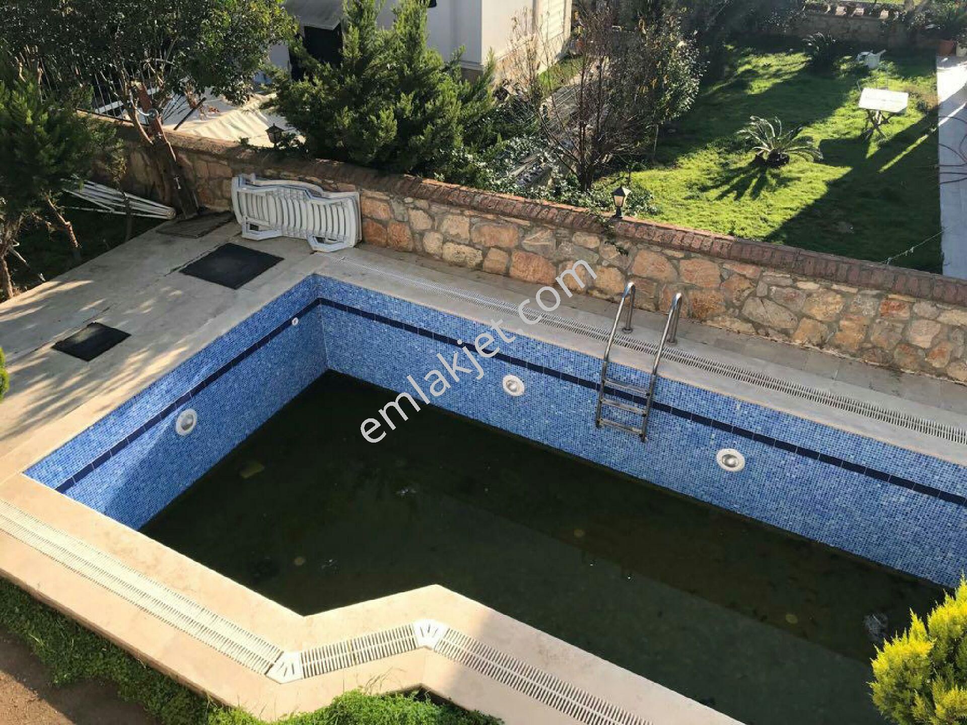 Bitez Aktur Sitesinde Denize Sifir Satilik Villa Bodrum Satilik Evler