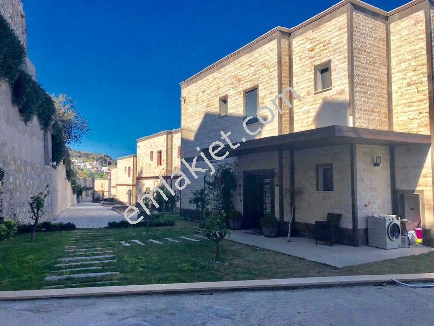 Emlakçıdan Muğla Bodrum Gümüşlük Mahallesi 3+1 Satılık Müstakil 4.100.